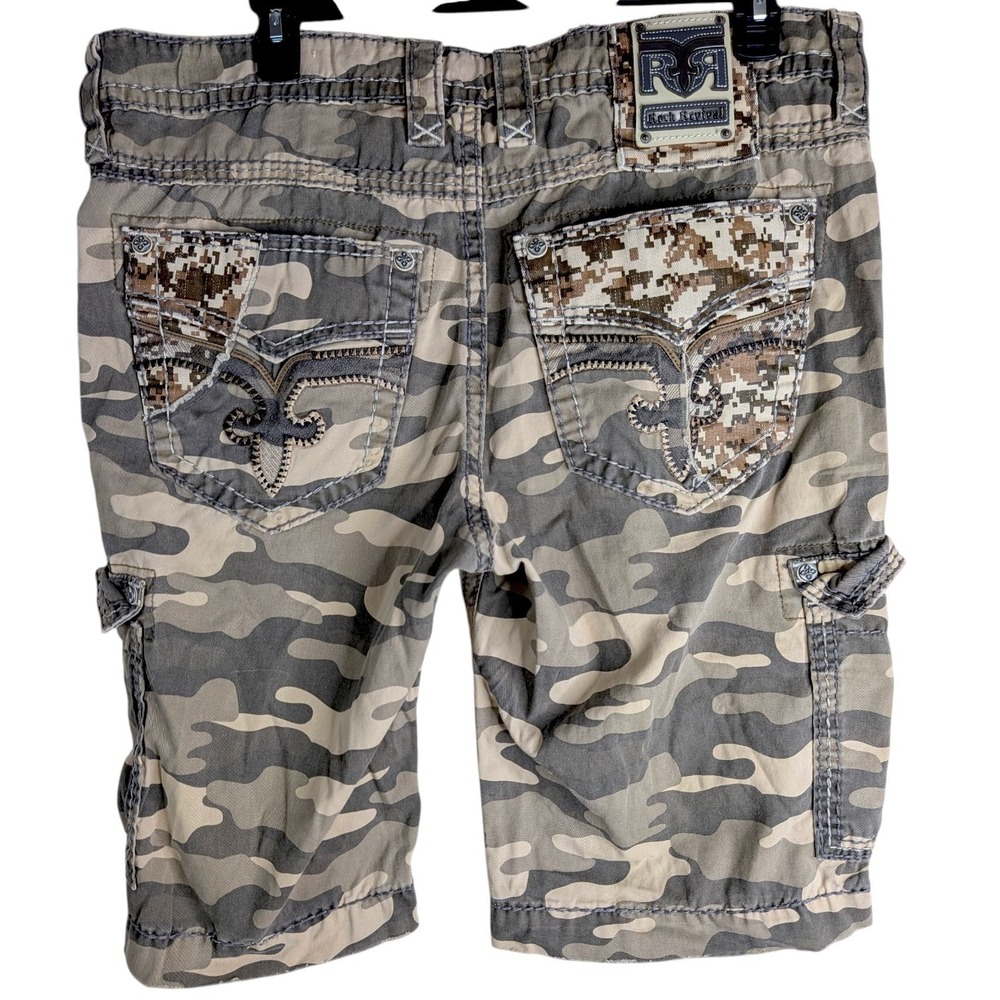 Rock Revival Khaki Camo Cargo Shorts Digital Camo Accent REC2269-209 Size 38 24"